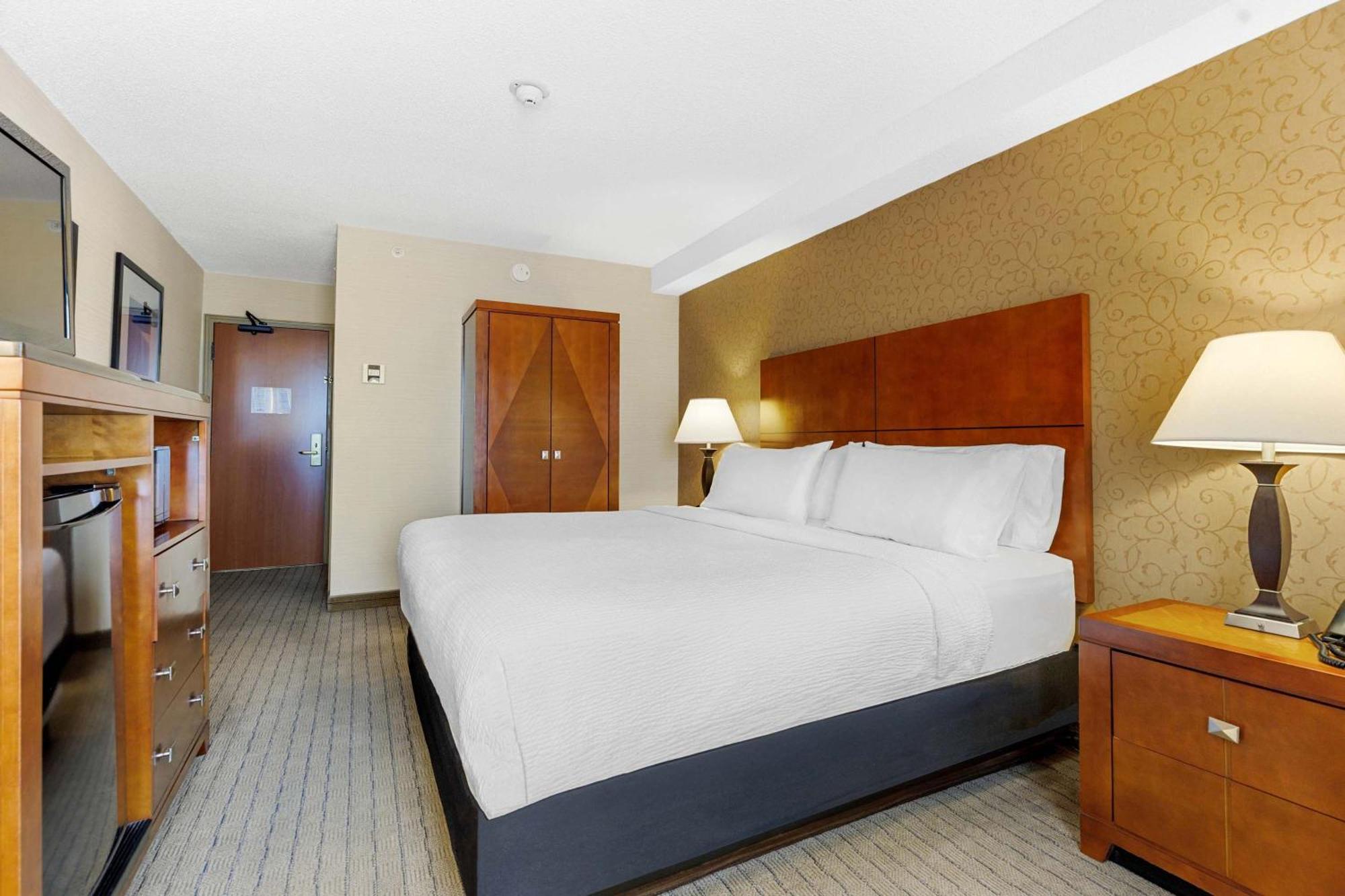 Sandman Hotel & Suites London Downtown Екстер'єр фото