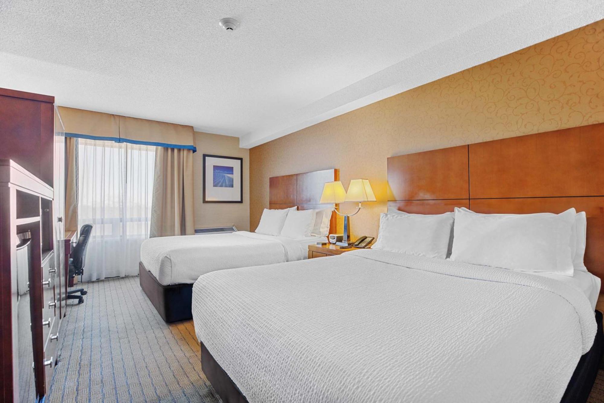 Sandman Hotel & Suites London Downtown Екстер'єр фото