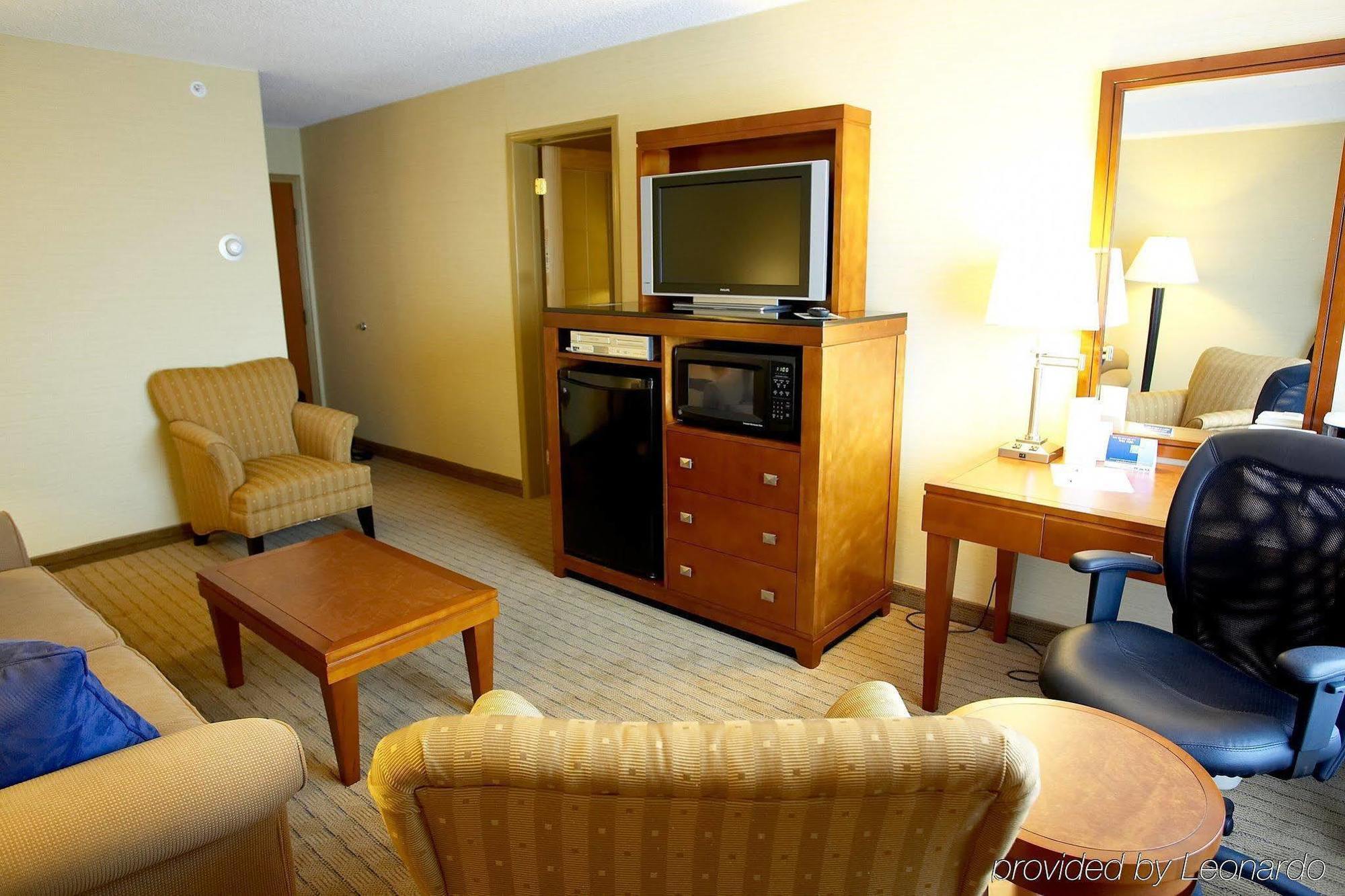 Sandman Hotel & Suites London Downtown Екстер'єр фото